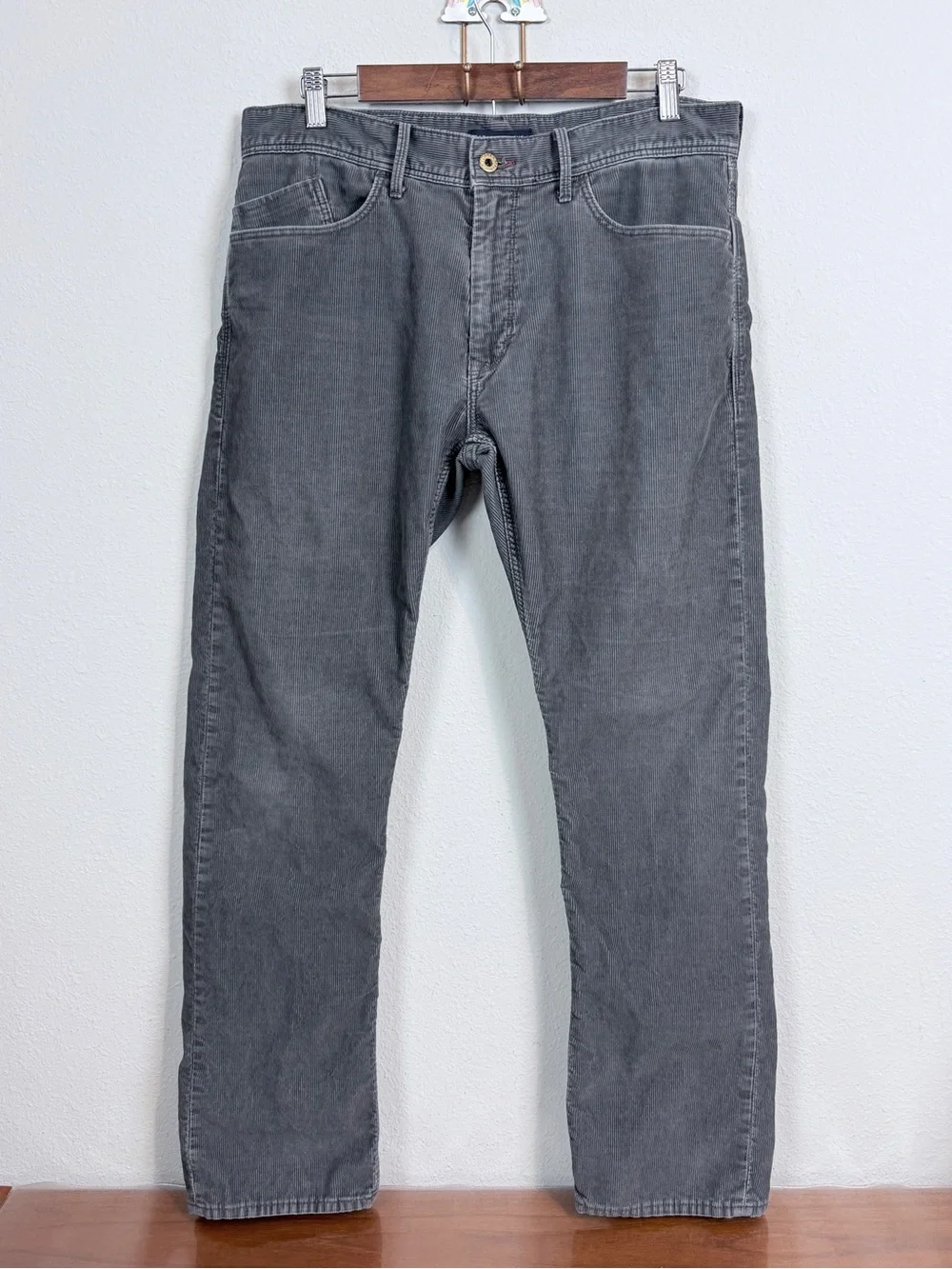 Banana Republic Men's Vintage Straight Gray Corduroy Pants 33x30